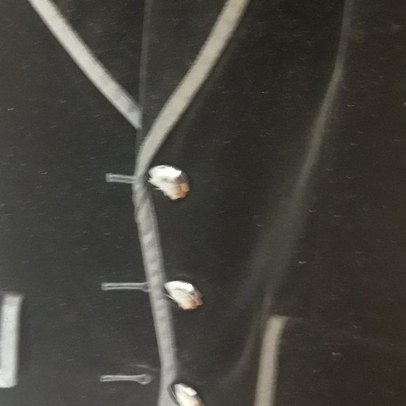 Too small - Picture 6 of 10